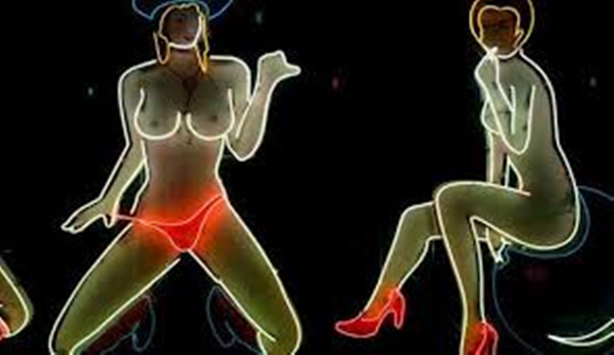 泰国普吉岛天皇秀红灯区JJ真人成人秀 买三送