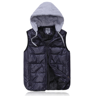 <em>马甲</em> 搭配_2013秋装 时尚可脱卸帽<em>男款棉马甲</em>