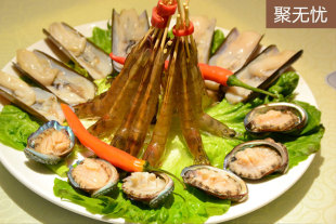 ：长沙今日团购:“粤”来“粤”有味了！仅168元，即可享原价378元粤色湘4-6人超值套餐：粤式小炒、粤派火锅、砂锅粥宵夜三选一，特色纯天然野味，让您品尝难得的新鲜滋味！正宗潮州美味来临啦，不要错过哦！正宗野味，色香俱全!