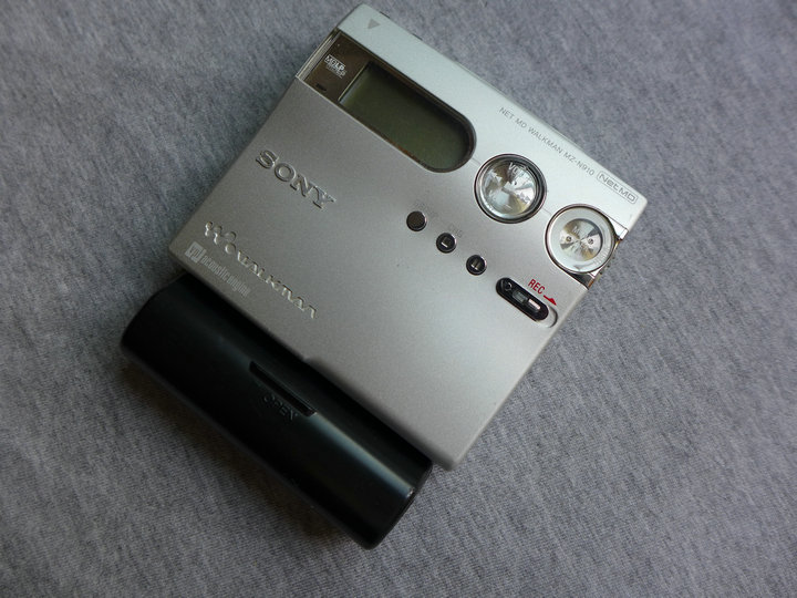 索尼 SONY MZ-N910 MD随声听 电脑直接传歌