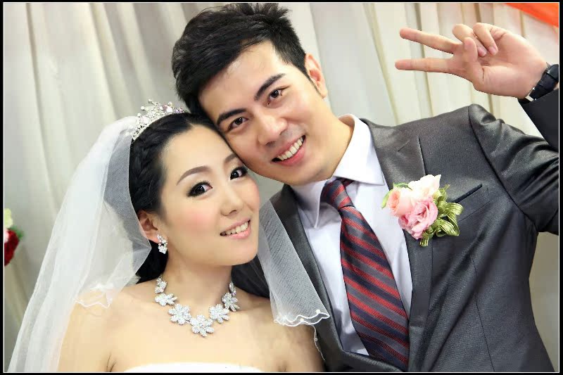 上海专业婚庆婚礼主持人 司仪团队 带DJ 全程1