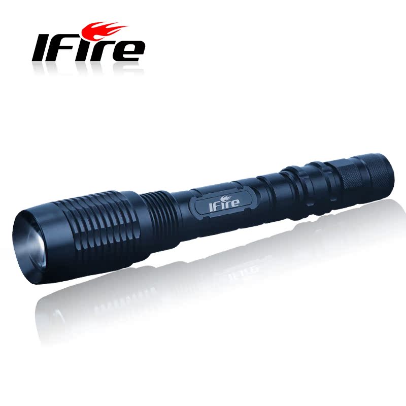 IFire 816 强光手电筒 远射T6灯泡 伸缩调焦 充电