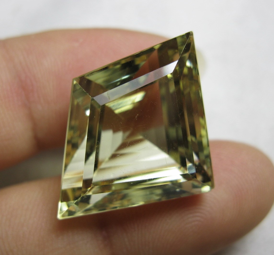 Precious colour Citrine Loose Abstaining face 28.85 Carat Ring Pendant Ear Studs Bracelet Necklace Broochin the Accessories/Fashion Jewelry, Other Jewelry category - from Buy2taobao.com to provide professional Taobao agent buy service