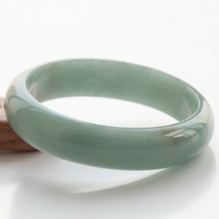  御宝琳正品翡翠手镯a货 天然老坑缅甸玉镯子 玉石手镯 附带证书。