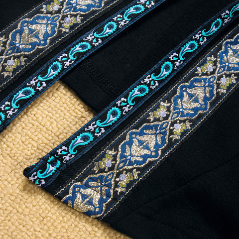 正品刺绣 民族织带斗篷<em>女针织衫开衫</em> 堆堆领长