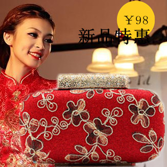 2013新品特价红色新娘刺绣宝石礼服包优雅复古旗袍婚纱晚宴手拿包 2013新品特价红色新娘刺绣宝石礼服包优雅复古旗袍婚纱晚宴手拿包