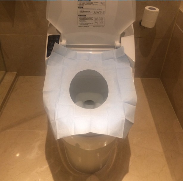 一次性马桶垫 隔脏坐垫纸加厚厕所马桶套 旅游酒店防水防脏坐便套在类目 家庭/个人清洁工具, 卫浴用具/卫浴配件, 马桶套/马桶座圈中 - 来自Buy2taobao.com提供专业的淘宝代购服务