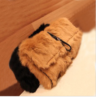 高端兔毛手拿包...