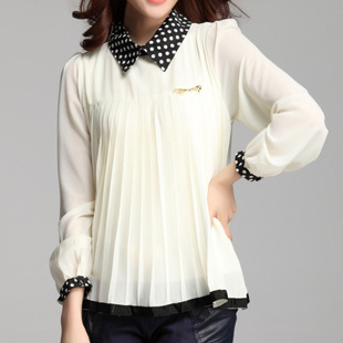 日系波点方领娃娃衫...