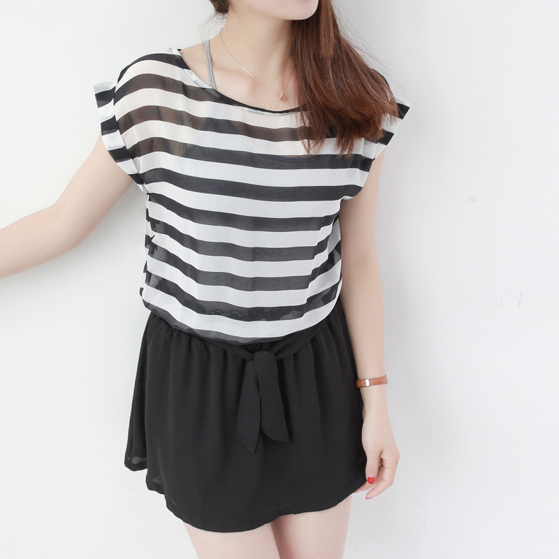 韩版圆领收腰拼接...