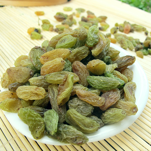  远山 新疆优质葡萄干300g  特级绿提子干 无籽葡萄干 新品特价