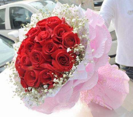 上海鲜花速递11朵红玫瑰花束杨浦区快递爱情生日鲜花上海花店送花