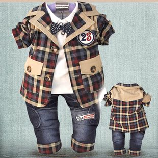  新年童装 春装新款韩版儿童套装 帅气贴标男童格子西服三件套