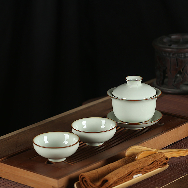 龙泉青瓷功夫茶具王文铁骨全手工月白釉铁胎盖碗茶具三才杯敬茶碗在类目 餐饮具, 茶具, 功夫茶具中 - 来自Buy2taobao.com提供专业的淘宝代购服务