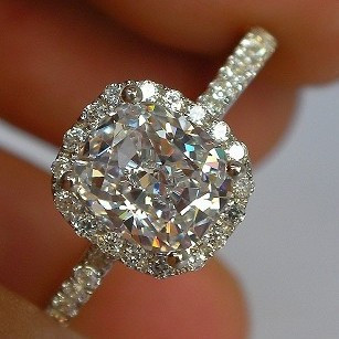 亚洲裸钻80分垫形公主方钻石结婚戒指18K白金一克拉钻戒女正品-淘宝网