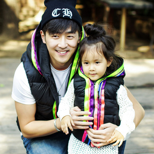 2013新款<em>亲子装冬装</em> 一家三口冬加厚羽绒<em>马甲</em>