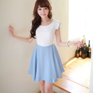 甜美雪纺圆领修身...