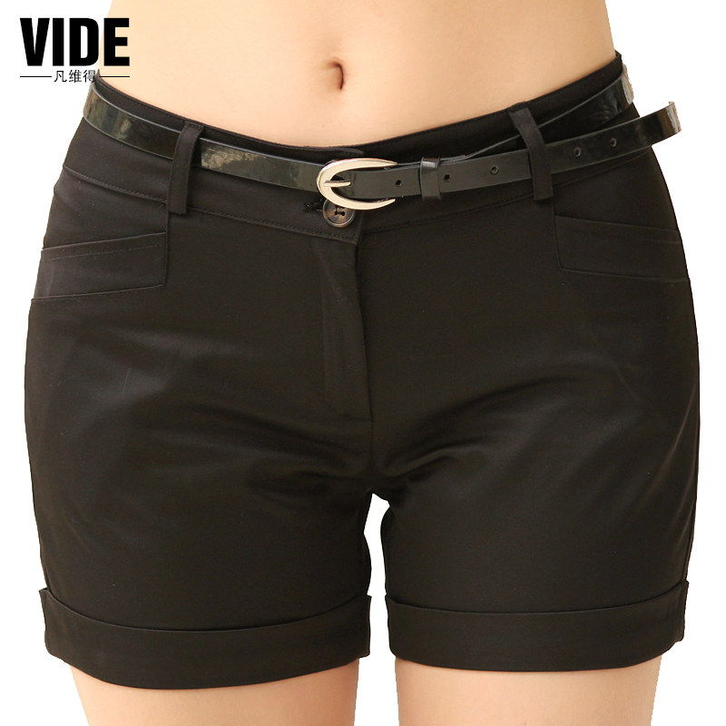 【<em>短裤</em>热裤夏】_<em>牛仔短裤配</em>打底裤图片_刘晓