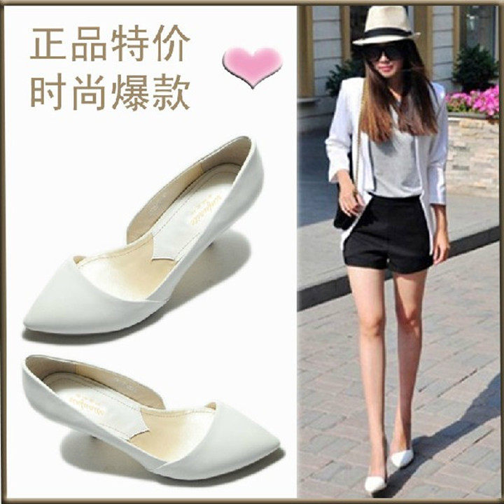 【多图】<em>白色</em>尖头<em>鞋配什么</em>颜色的裤子好看_白