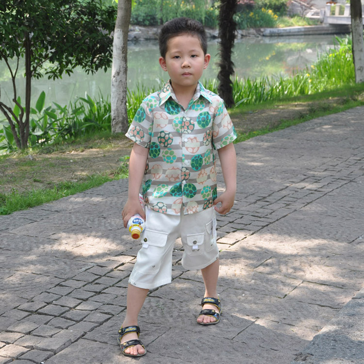 男童夏装100%桑蚕丝真丝短袖衬衫中大童夏季衬衣上衣在类目 童装/婴儿装/亲子装, 衬衫中 - 来自Buy2taobao.com提供专业的淘宝代购服务