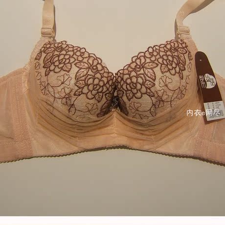 <em>都市丽人</em>内衣都市丝语088391 加厚A杯3排扣聚
