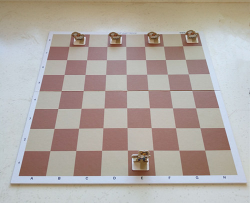 自产教具狼和羊棋国王棋汉尼拔思维训练起步玩具益智玩具折叠棋盘在类目 模玩/动漫/周边/cos/桌游, 棋牌/桌游, 其它棋牌/桌面游戏中 - 来自Buy2taobao.com提供专业的淘宝代购服务