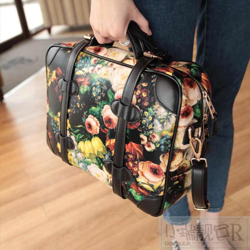 单肩斜跨大包包油画包...