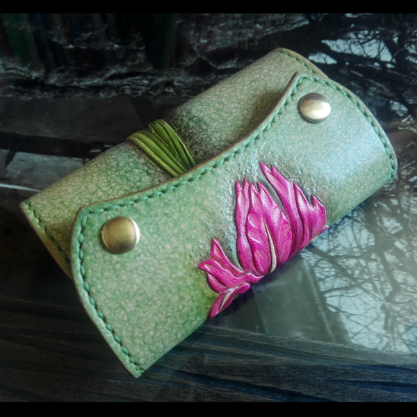 manual Leather bag Female bag Customize Cowhide Coloured drawing green Iris key casein the Personalized custom/Design Services/DIY , Custom clothing bags , Custom accessories , Other custom accessories category - from Buy2taobao.com to provide professional Taobao agent buy service
