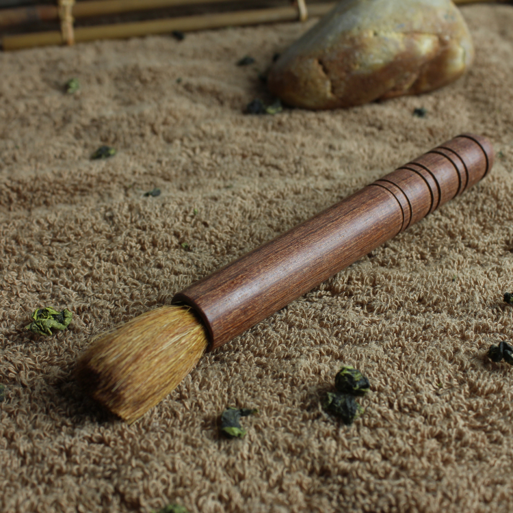 檀木笔养壶笔 茶道具配件 仿牛角壶扫 茶盘毛刷子 茶艺茶叶清理笔在类目 餐饮具, 茶具, 茶道/零配中 - 来自Buy2taobao.com提供专业的淘宝代购服务
