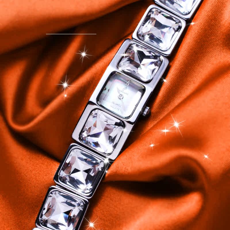 时尚<em>气质女装</em>专卖店,2011<em>气质女装店名</em>大全,气