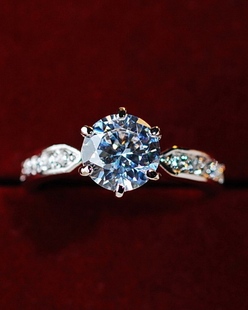  《想你》尹恩惠同款两克拉镀18k白金锆钻锆石戒指结婚订婚女钻戒