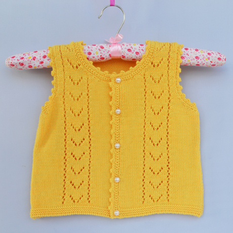 新款手工<em>编织儿童毛衣</em>背心 女宝宝<em>镂空</em>花边背