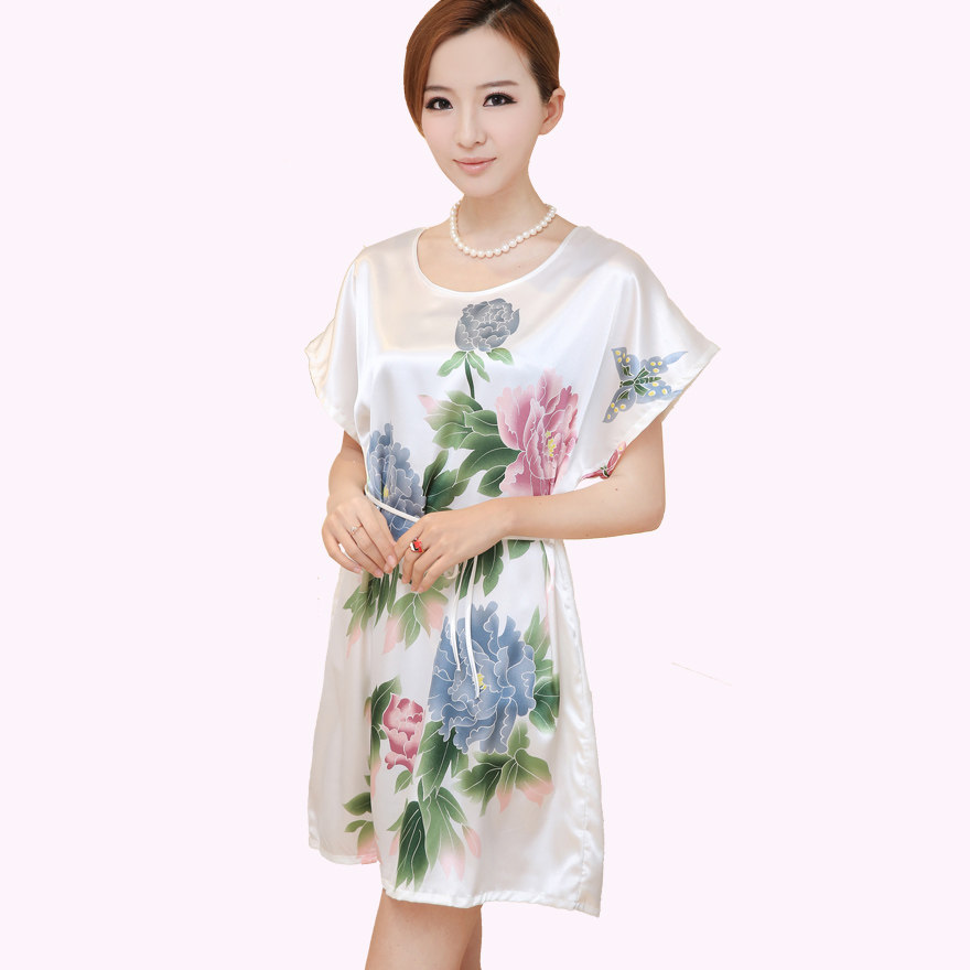 Two special ladies silk pyjamas in summer 2013 new prints round neck silk size dress