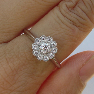  lian正品 18k白金 钻石戒指 钻戒 女 群镶戒指 求婚订婚 裸钻定制