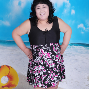 加肥加大超<em>大码6</em>XL大妈200<em>斤</em>泳衣女妈妈温泉