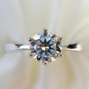  秒杀印记950经典钻石戒指简约结婚钻戒高端仿真戒指女超莫桑钻