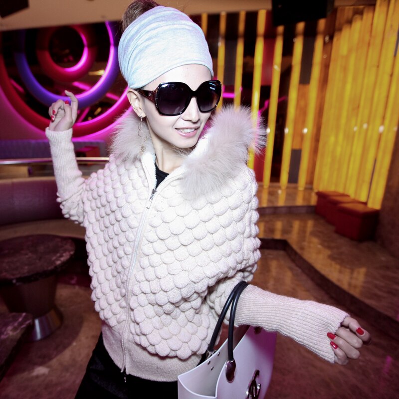 【多图】蝙蝠袖毛领<em>毛衣外套</em> - 蝙蝠袖毛领<em>毛衣</em>