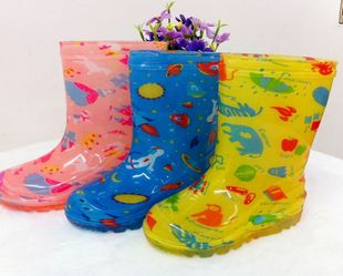  新款时尚儿童雨鞋雨靴彩色动画图水晶男女中小童防滑水鞋