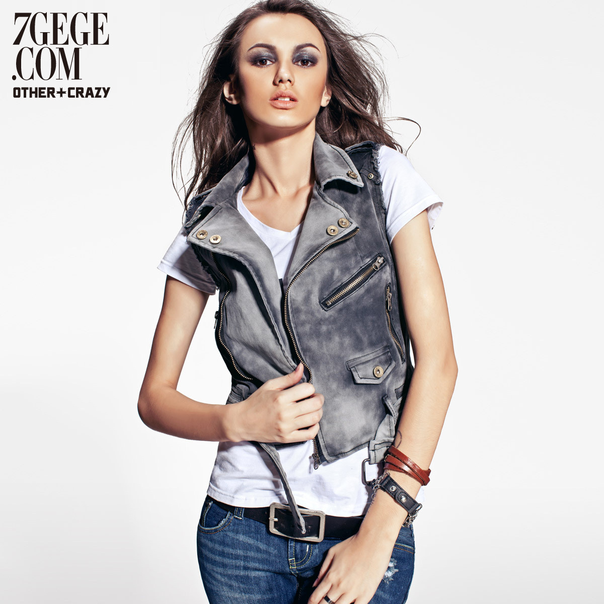 <em>短款牛仔马甲</em>旗舰店|短款皮草马甲怎么<em>搭配</em>|短