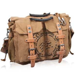  潮新款三用男包帆布包可单肩双肩手提户外运动复古机车包横款