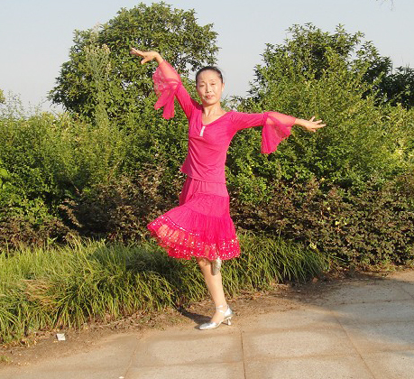 特价杨艺<em>春英广场舞服装</em> 兰草莞儿新款舞蹈服