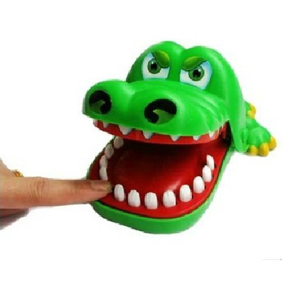大号鳄鱼鲨鱼拔牙会咬手指的大嘴巴 大型儿童