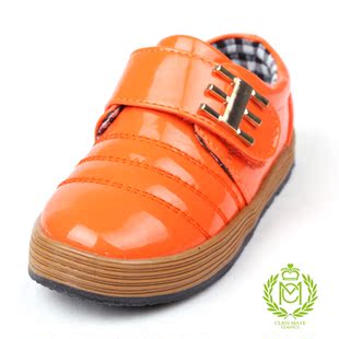  同班同学儿童亮皮小童皮pu皮鞋魔术扣橡胶软底豆豆休闲潮流韩版L