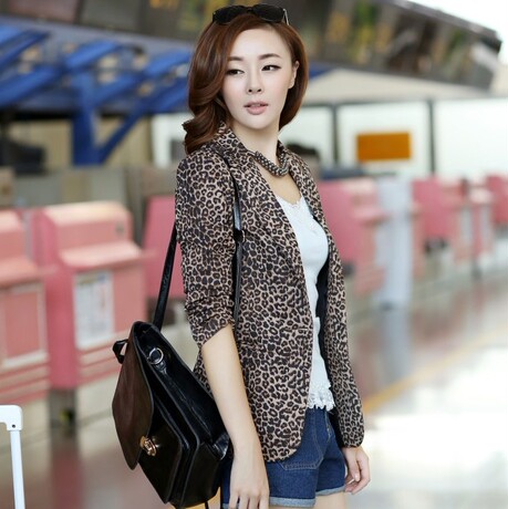 唯品会品牌<em>女装</em>秋装 豹纹<em>小西装</em>女修身西服 搭