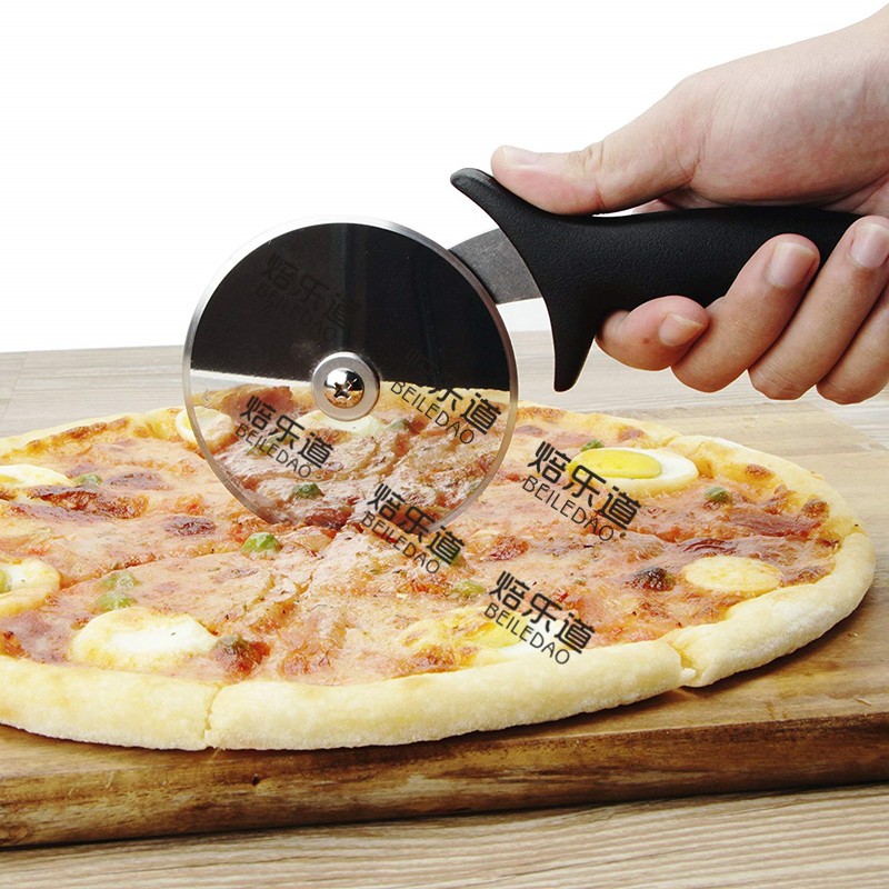 Stainless steel Round Pizza Cutters Wheel Pizza tool Non-slip grip 9.5cmin the Kitchen/Cooking utensils , Barbecue/Bakeware , Baking DIY Appliance , Other baking utensils category - from Buy2taobao.com to provide professional Taobao agent buy service