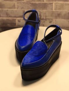   春季爆款 欧美英伦风潮牌女鞋 尖头时尚马毛厚底松糕跟单鞋