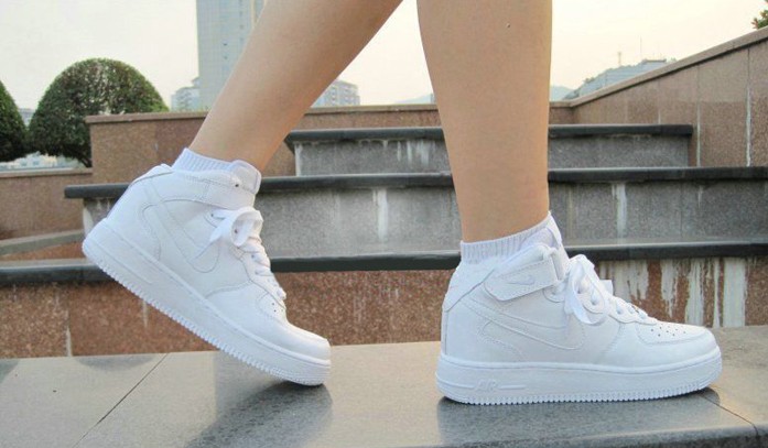 Nike Air Force 1 с белыми носками