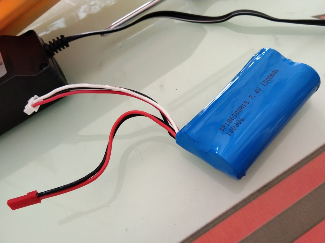 7.4V玩具航模遥控飞机直升18650锂电池组1500mAh2600毫安22大容量在类目 玩具/童车/益智/积木/模型, 电动遥控玩具零件/工具, 遥控飞机零配件中 - 来自Buy2taobao.com提供专业的淘宝代购服务