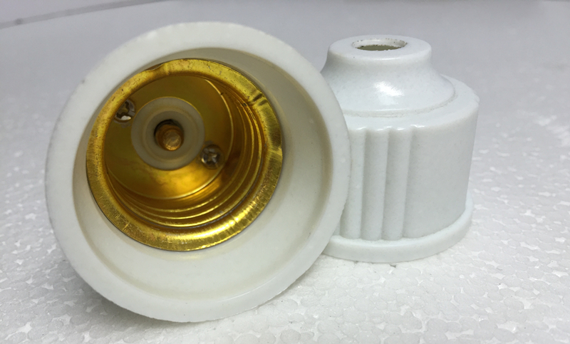 E27螺口灯头 大螺口 螺纹e27白色灯头在类目 家装主材, 灯具灯饰, 灯具配件中 - 来自Buy2taobao.com提供专业的淘宝代购服务