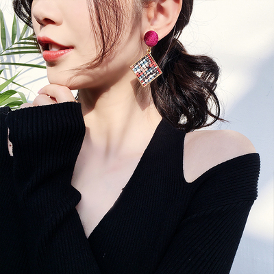 高级感耳环女气质长款韩国个性百搭网红时尚耳饰秋冬款耳钉冬季坠